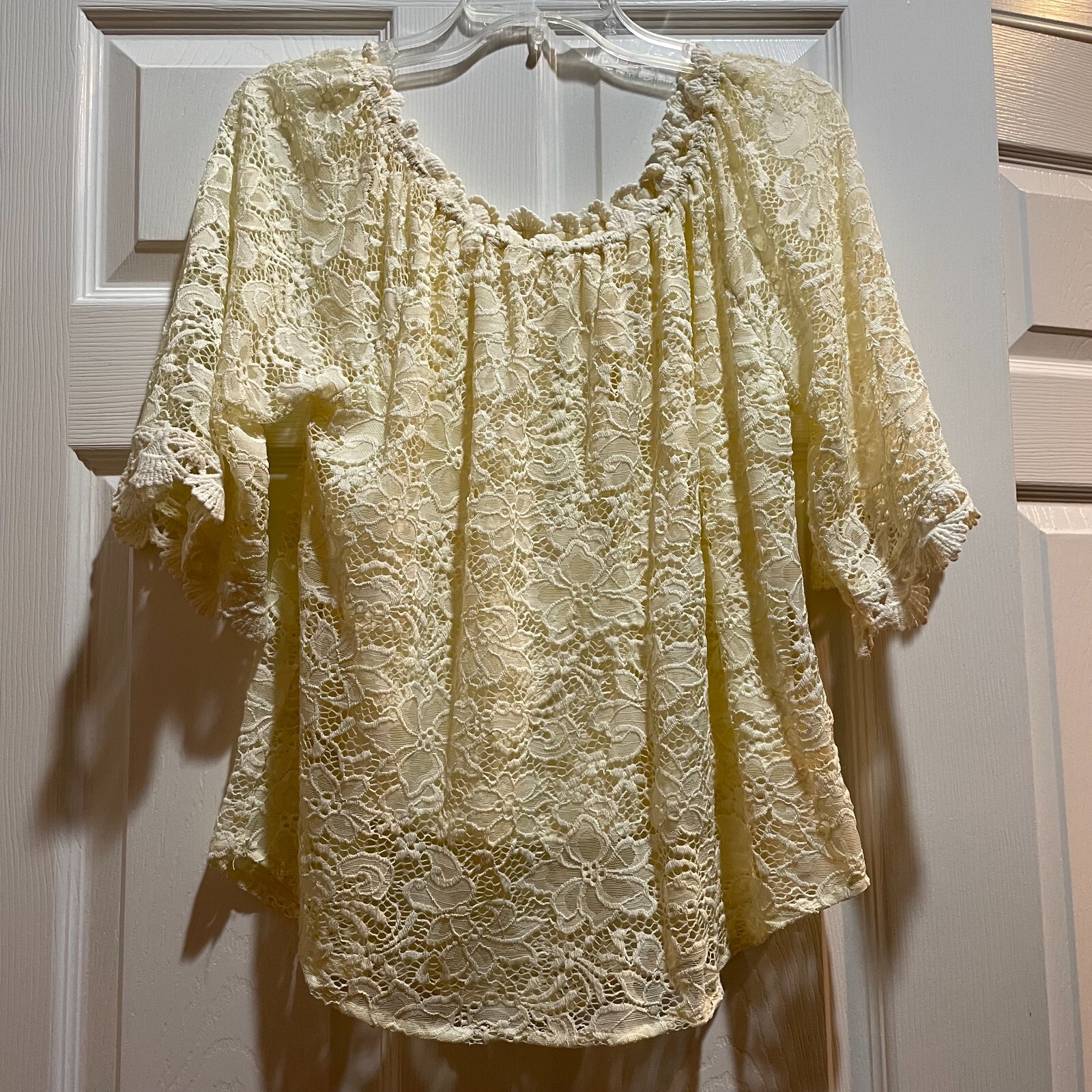 Umgee Women's Medium Ivory Lace Lined OffShoulder 3/4 Sleeve Peasant