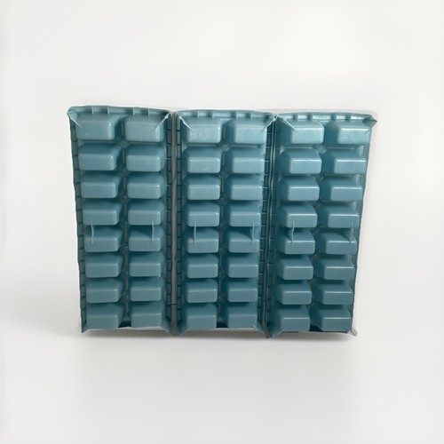 4 Vintage Ice Cube Trays Light Blue Teal USA Made Twist Pop Out 3 Rubbermaid - Picture 8 of 11