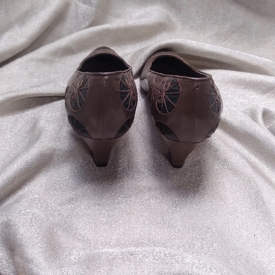 Zapatos de salón Andrea pfister Neiman Marcus tacón mediano hechos en Italia gris topo 7 EE. UU. Foto 4 de 4