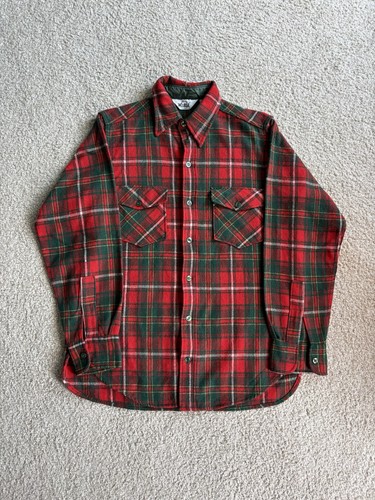Woolrich, (Large) Vintage 1970s Woolrich Flannel Plaid Button-Up Shirt (Red Green)