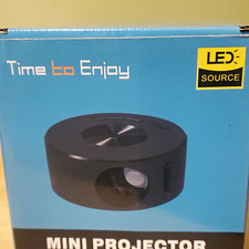 Mini Projector TFT LCD 320x180 Native, 1080p Support, Black, Portable Projector