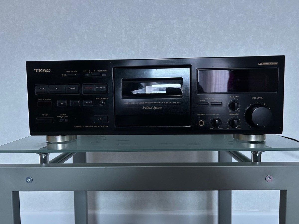TEAC V-1050 TEAC V-1050 3 Heads Cassette Deck