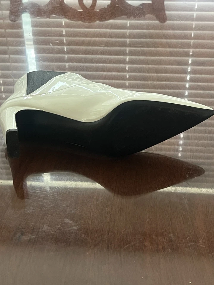 Alexander McQueen Women’s White, Patent Leather,Dress Healed Boots Size 9 - Image 4 of 4
