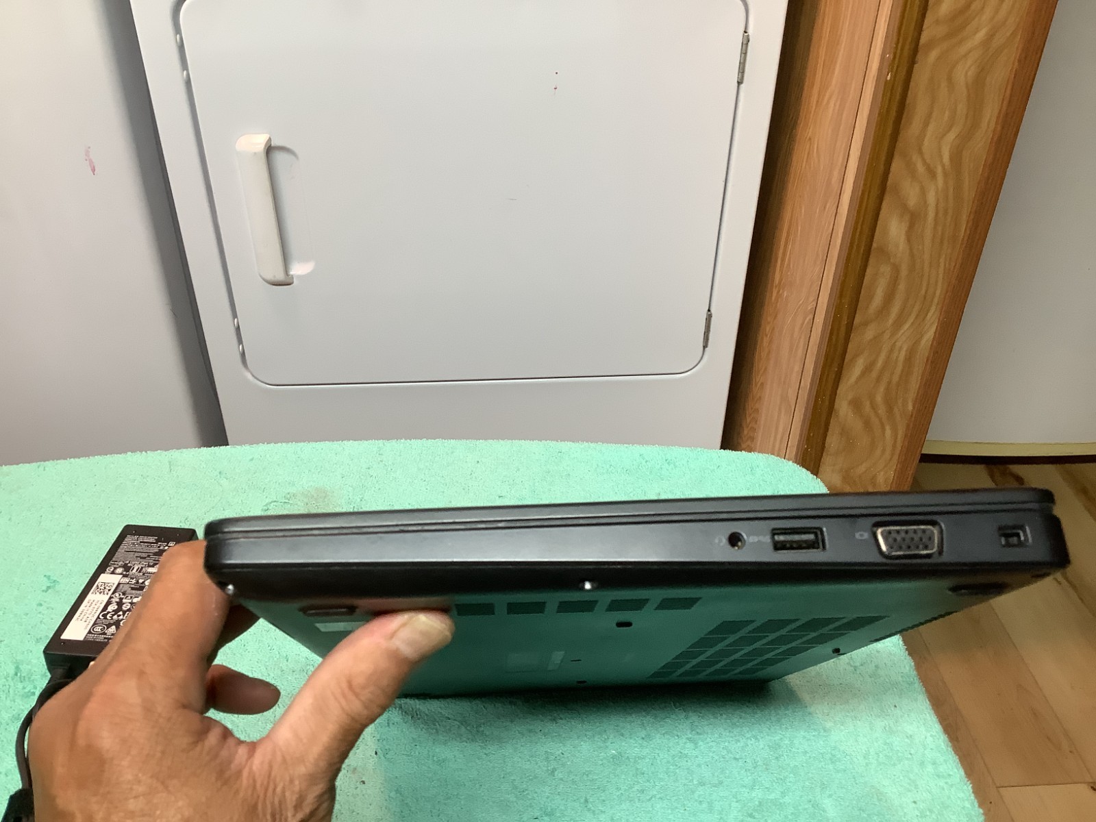 Dell Latitude 5480, 14-Inch Laptop, with Intel Core i7-7820HQ, 0 NVMe + SSD, Windows 11 Pro