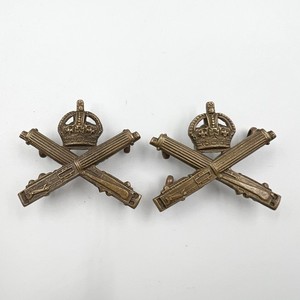 Genuine WW1 Machine Gun Corps Officers Bronze Collar Badges