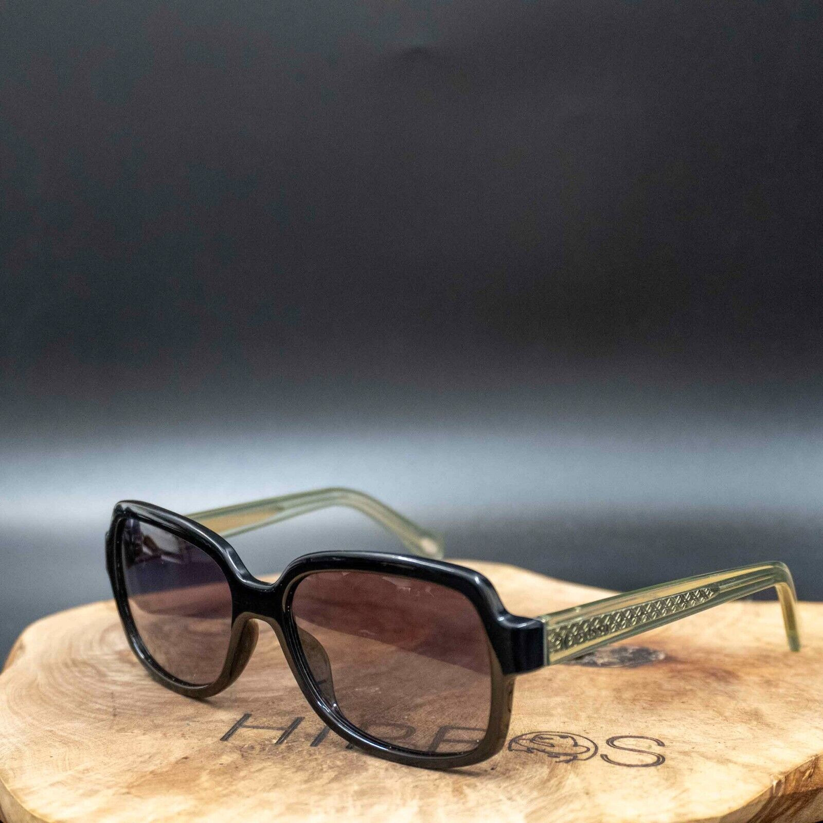 Fossil Womens Sunglasses Black Frame Purple Gradient Lenses  display picture 2