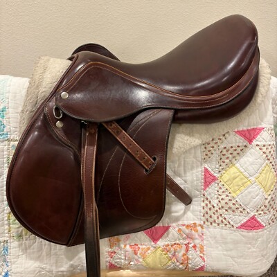 Equipe Expression Jump Saddle - 16.5'' +1.5
