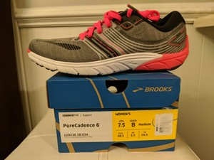 brooks shoe box