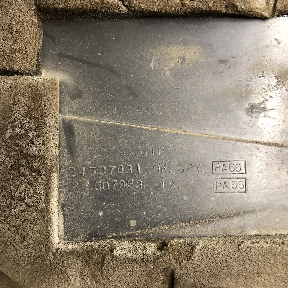 Cubierta del motor Pontiac Buick GM 3800 M90 Serie 2 II V6 3.8 LEER DESC Foto 3 de 4