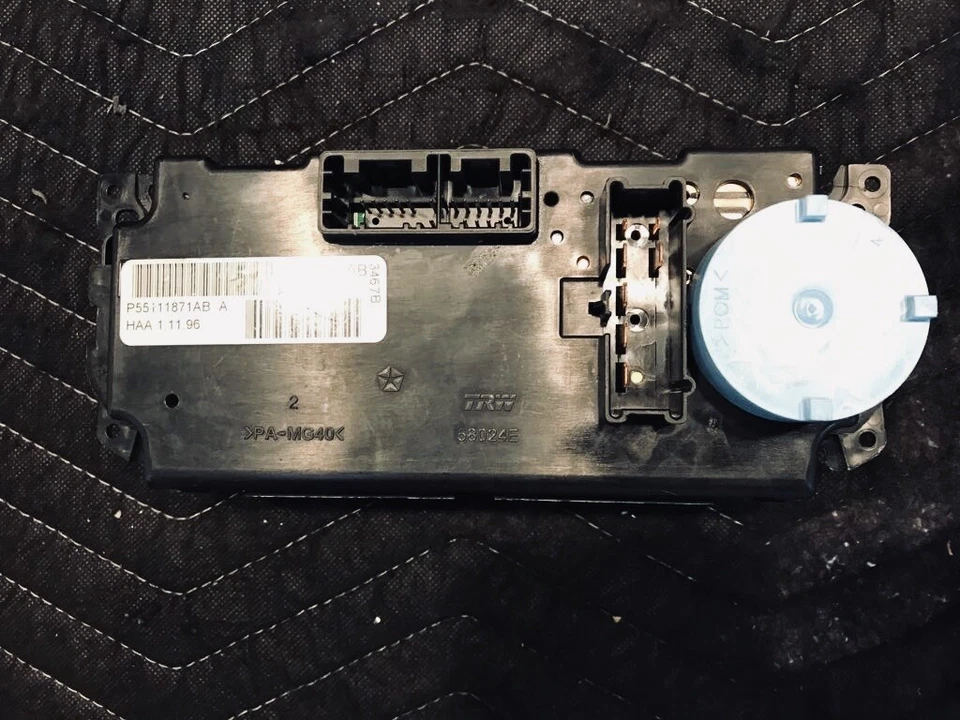 2008-2010 Dodge зарядное устройство Magnum 300 Ac нагреватель блок климат-контроля P55111871AB - Изображение 2 из 2