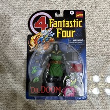 MARVEL LEGENDS - HASBRO - DR. DOOM - FANTASTIC 4 - RETRO CARD ACTION FIGURE