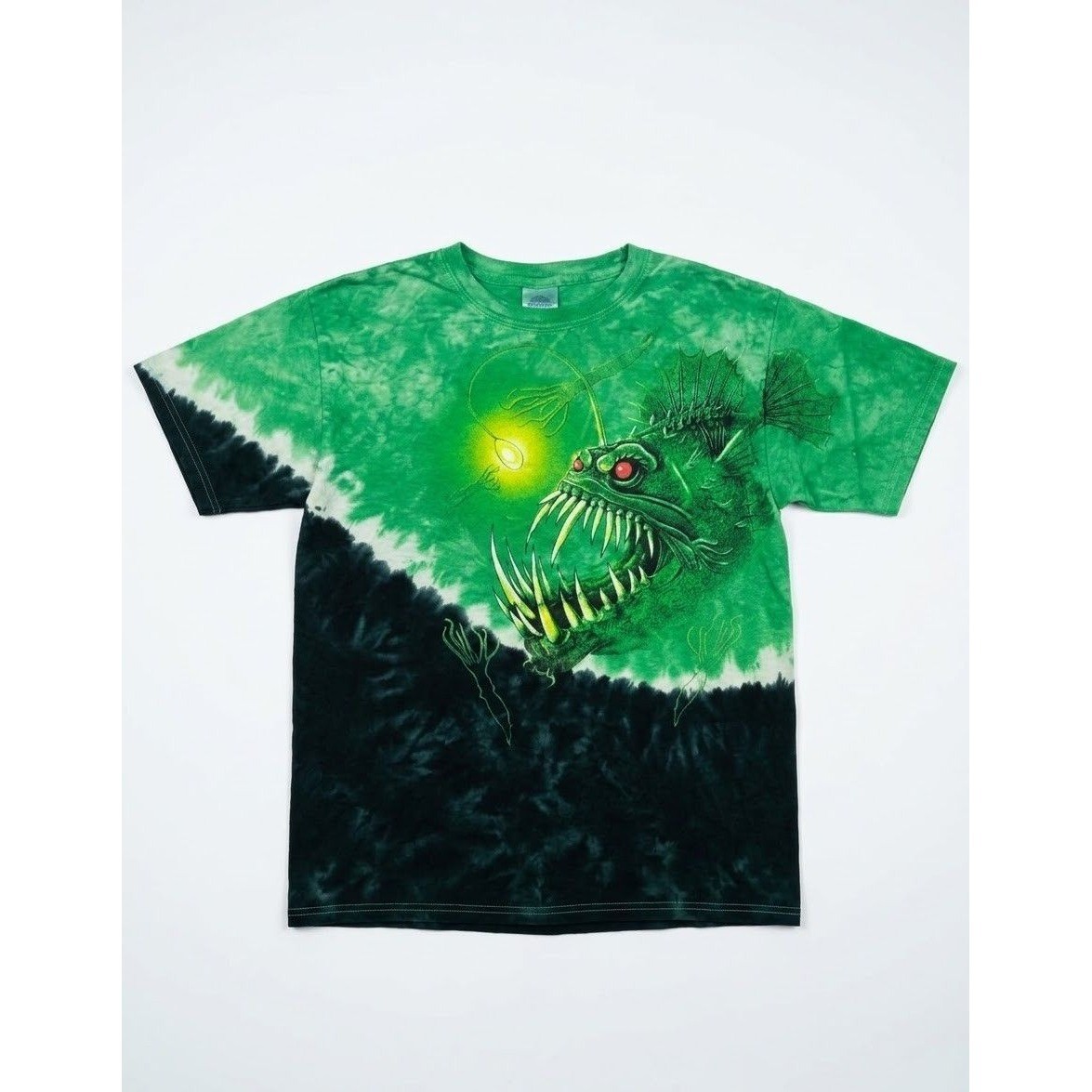 HW14. Angler Fish Youth Large Tie Dye 18W x 25L