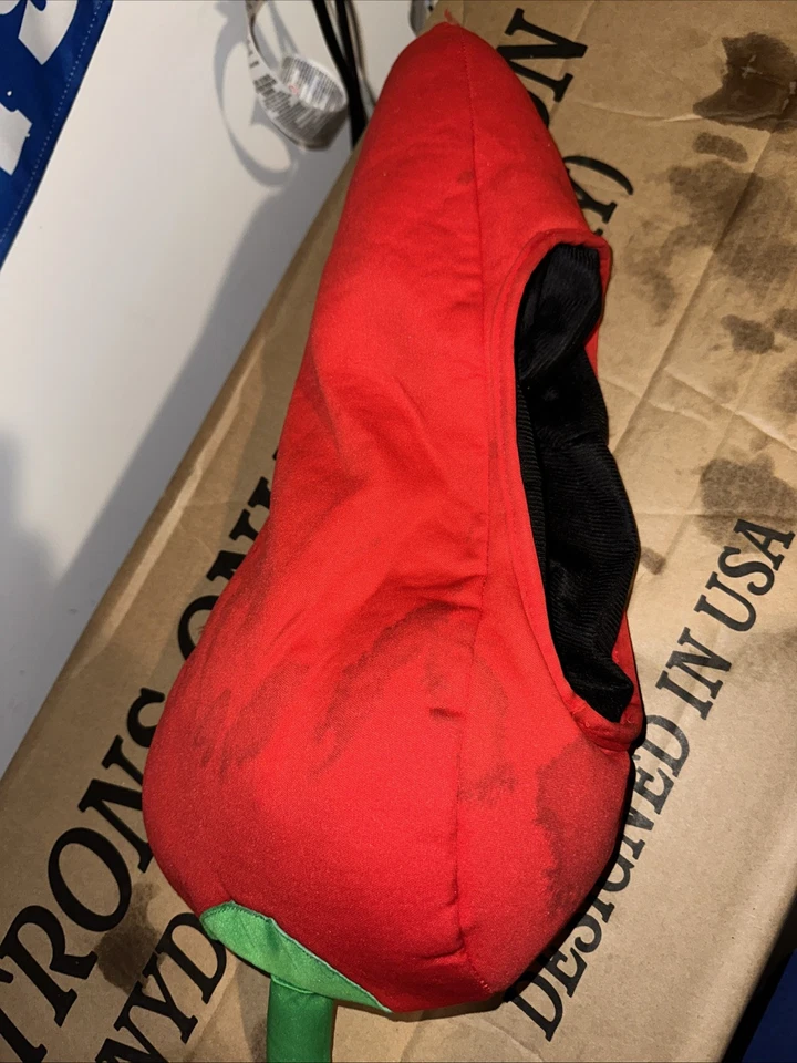 SOMBRERO JUMBO DE PELUCHE ROJO CHILE PIMIENTA Gorra Caliente Adulto Divertido Mordaza Broma Chef Fiesta Gigante Foto 3 de 3