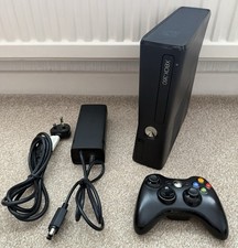 Microsoft Xbox 360 S Black Console 250GB + Controller Bundle Model 1439 -WORKING