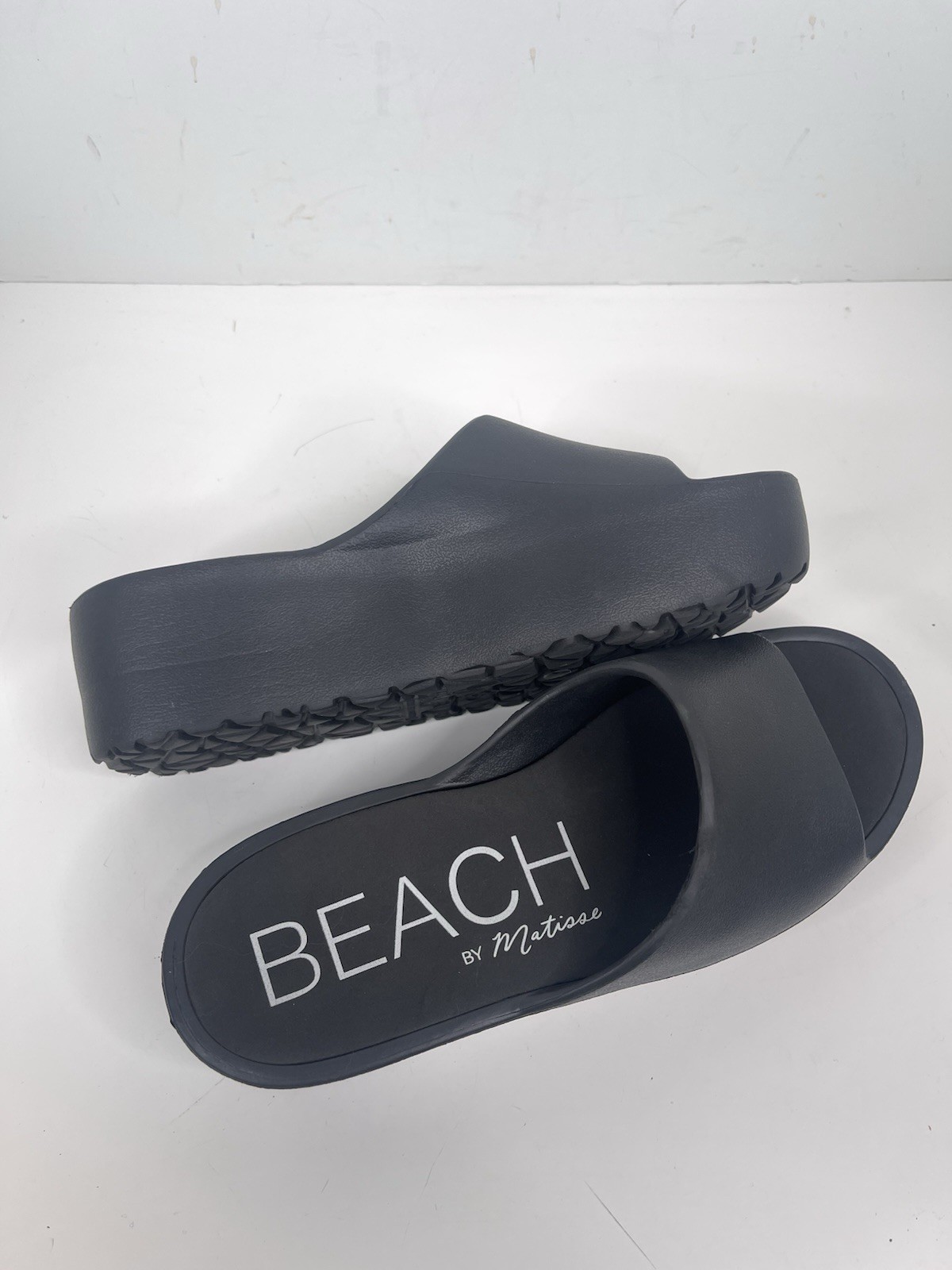 SAOLA Scarpe da donna BEACH by Matisse platform slide taglia 9 nere sandali casual