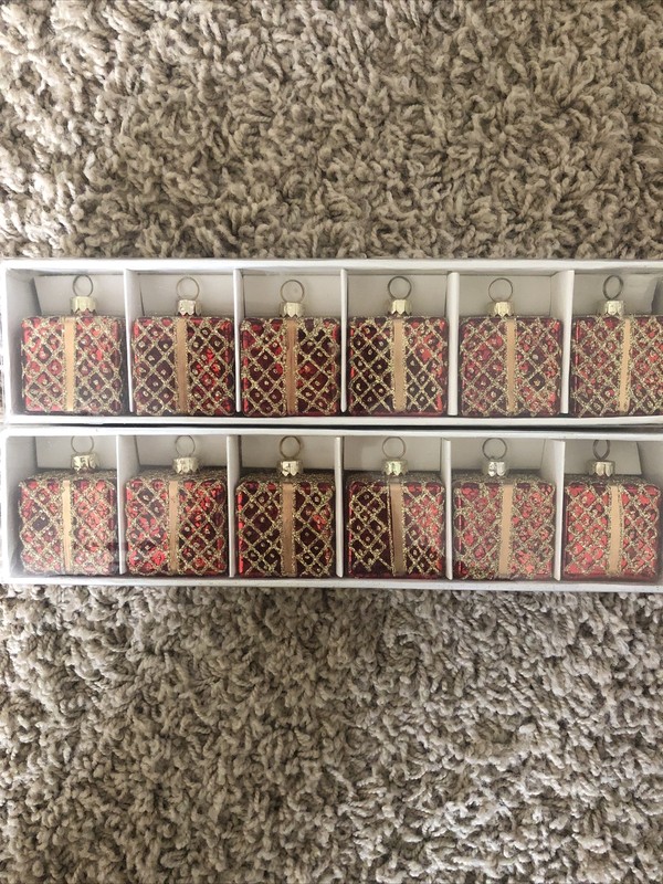Place card holders red and gold glittery Presents  (12) 