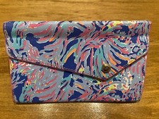 Lilly Pulitzer Pink Blue Women  s Hard Sunglass Case Triangular