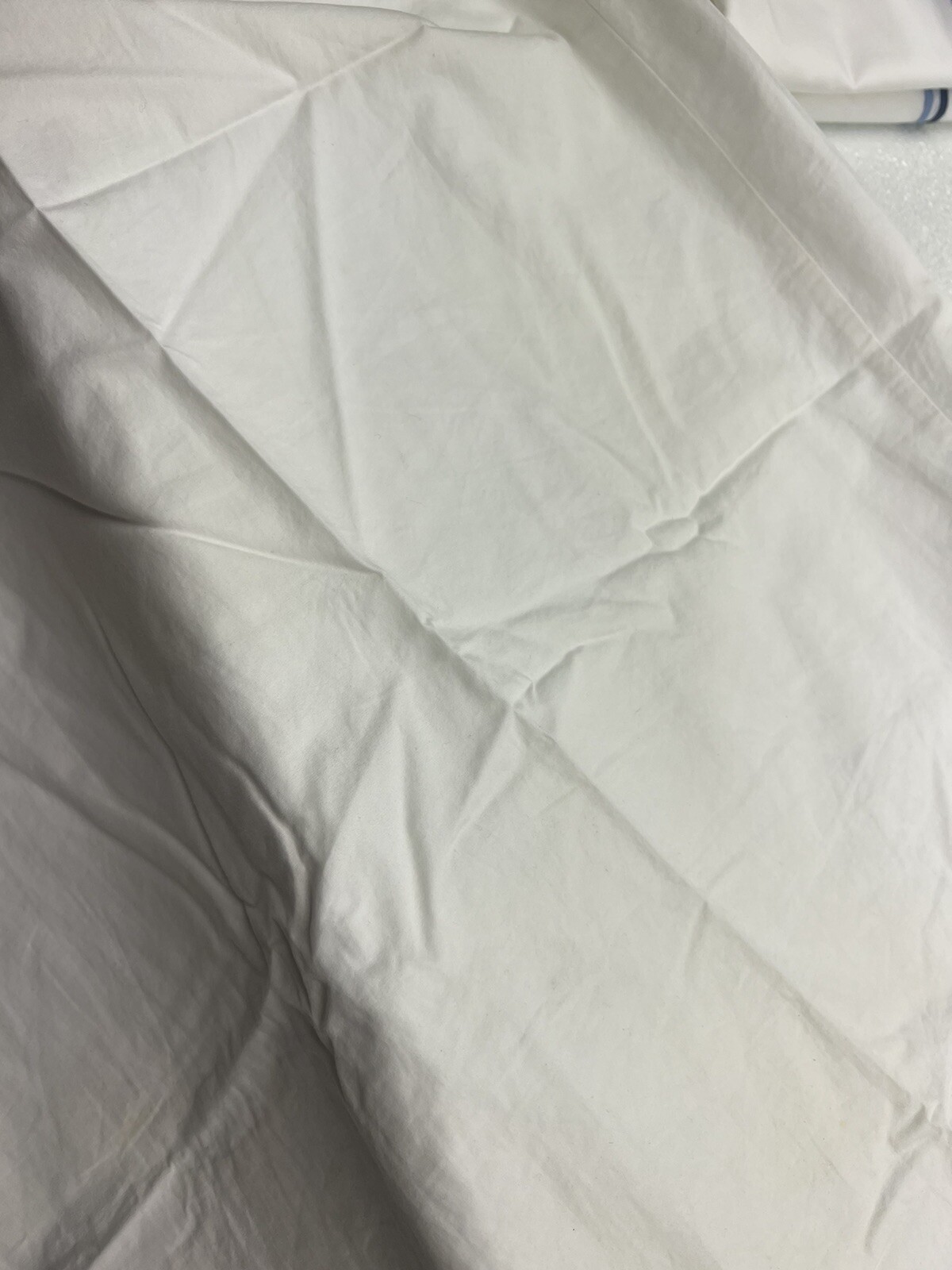 Matouk M028 Essex (2) King Pillowcases Preowned W/defects eBay