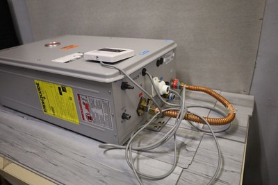 Rheem RTGH-95DVLP-2 Tankless Water Heater LOCAL PICKUP ONLY, AUSTIN TX |  eBay