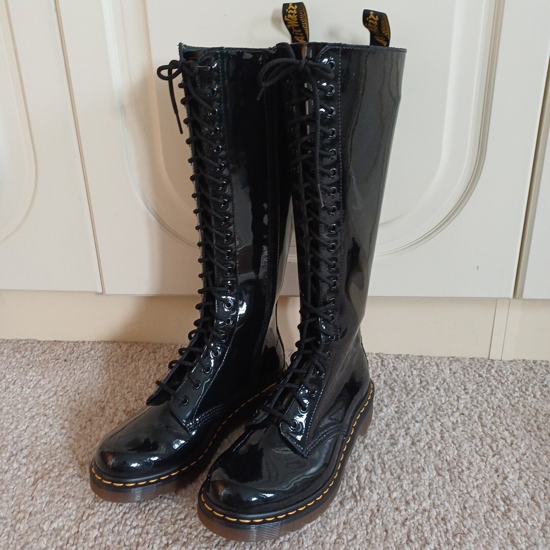 Dr Martens Black Patent Leather 20 Eye Knee High Boot Women's UK EU 39