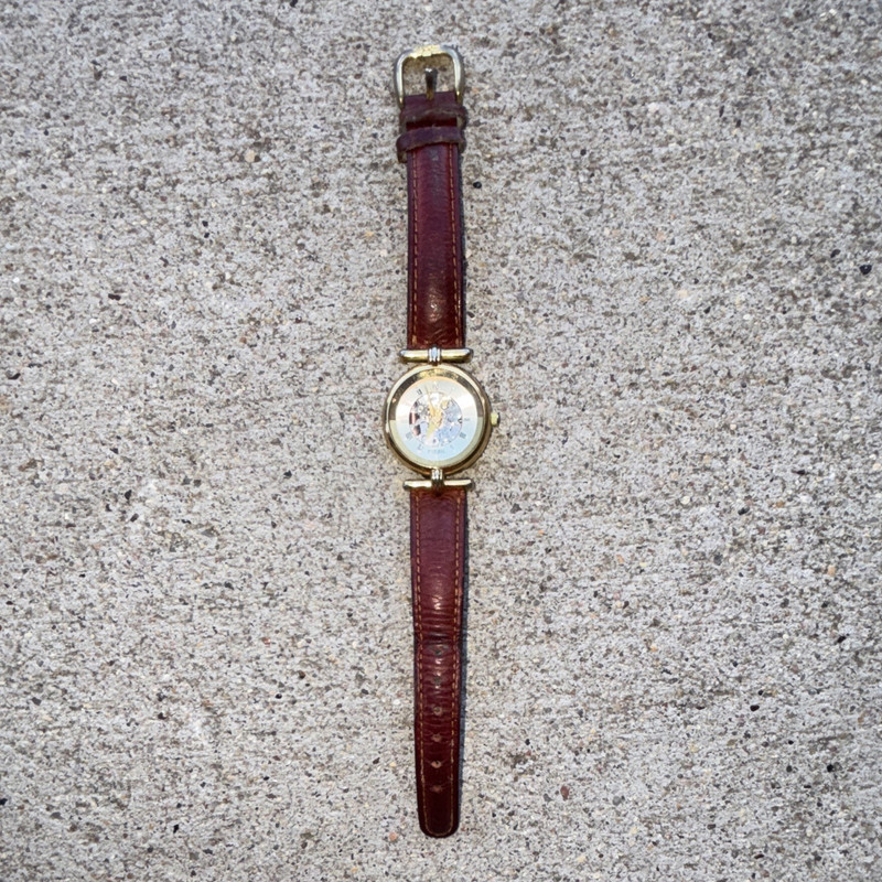 Gold Tone Analog Wristwatch Brown Leather Strap ***Missing Back Cover***