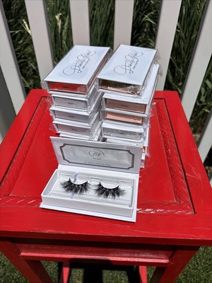 DeLuxe XL Faux Mink Splendour Eyelashes 4 Pairs & Eyelash Glue Pen Included 