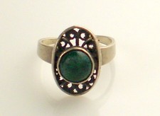 Estate Vintage Lacy Elegant Sterling Silver Bright Green Eilat Israel Ring