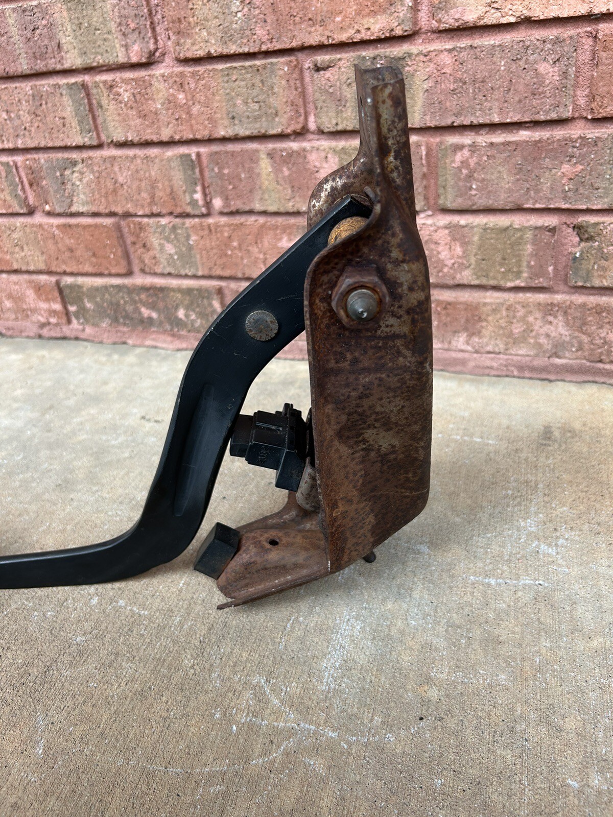 8894 OBS Chevy GMC C/K c1500 k1500 2500 CLUTCH PEDAL 4 5 Speed Manual