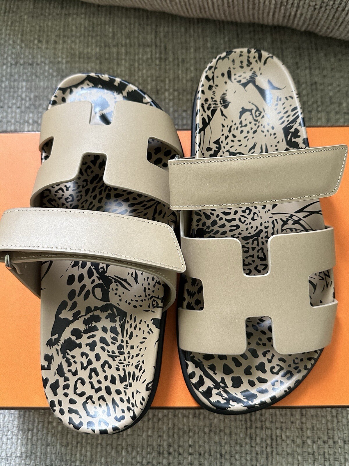 Size 37EU NIB HERMÈS Beige Argile Print Women’s Chypre Sandals image 5