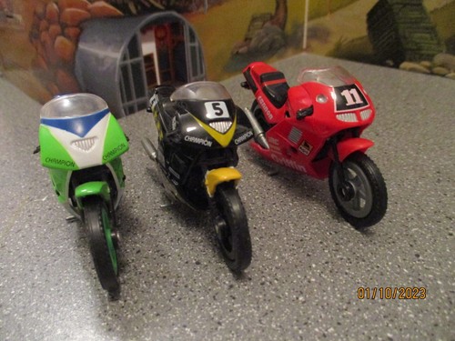 VINTAGE MOTORCYCLE RACING MOTORCYCLES LOT OF 3 80S - Picture 5 of 6