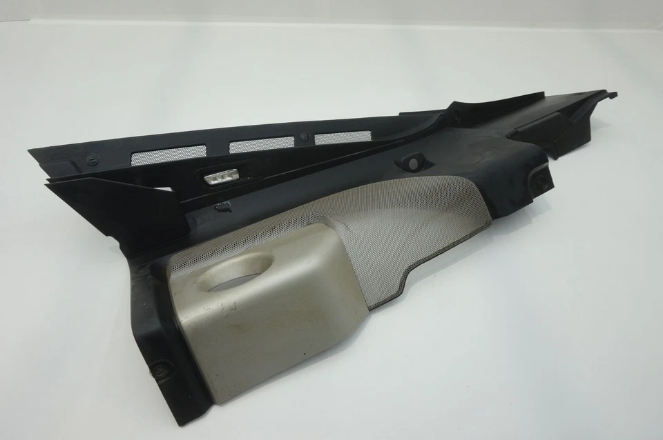 Rear Right Passenger Side Engine Compartment Trim Cover 420863082 Audi R8 08-15 - Image 2 of 4