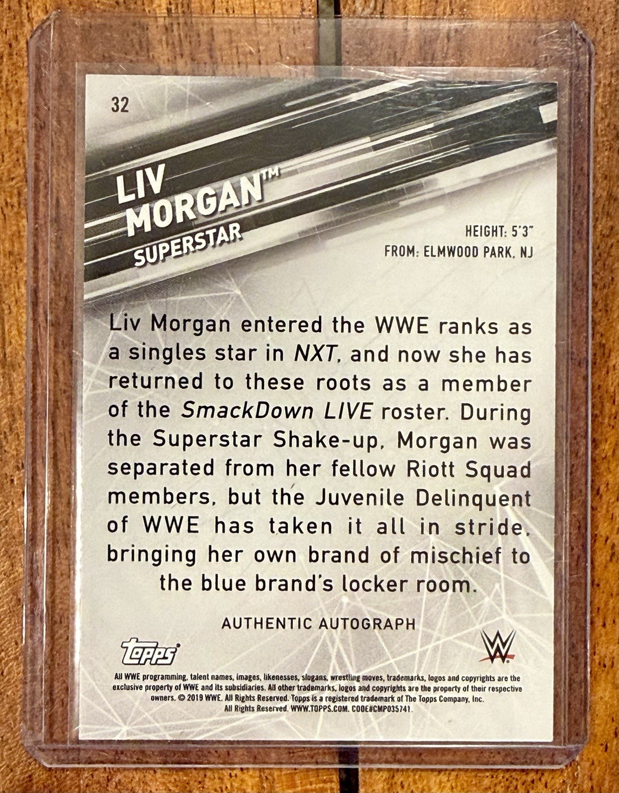 2019 Topps WWE Smackdown - Liv Morgan Numbered Auto 18/20 view 2