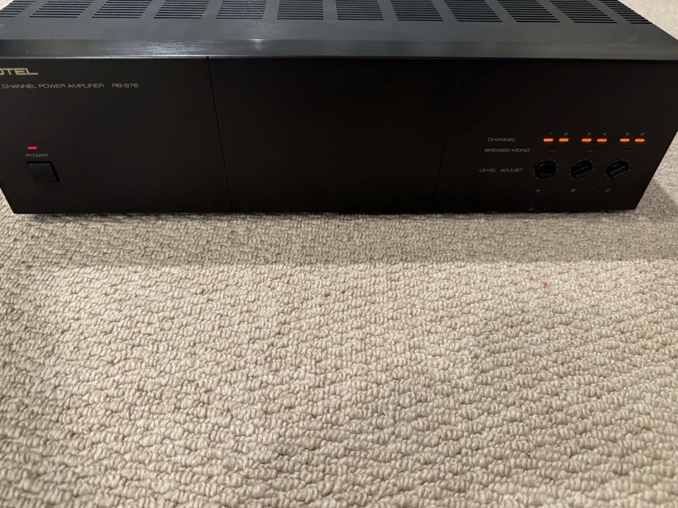 Amplificador de potencia de seis canales Rotel RB-976 Foto 4 de 4