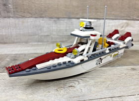 Lego City 60147: Fishing Boat 100% Complete w/ Manual & Mini-figs