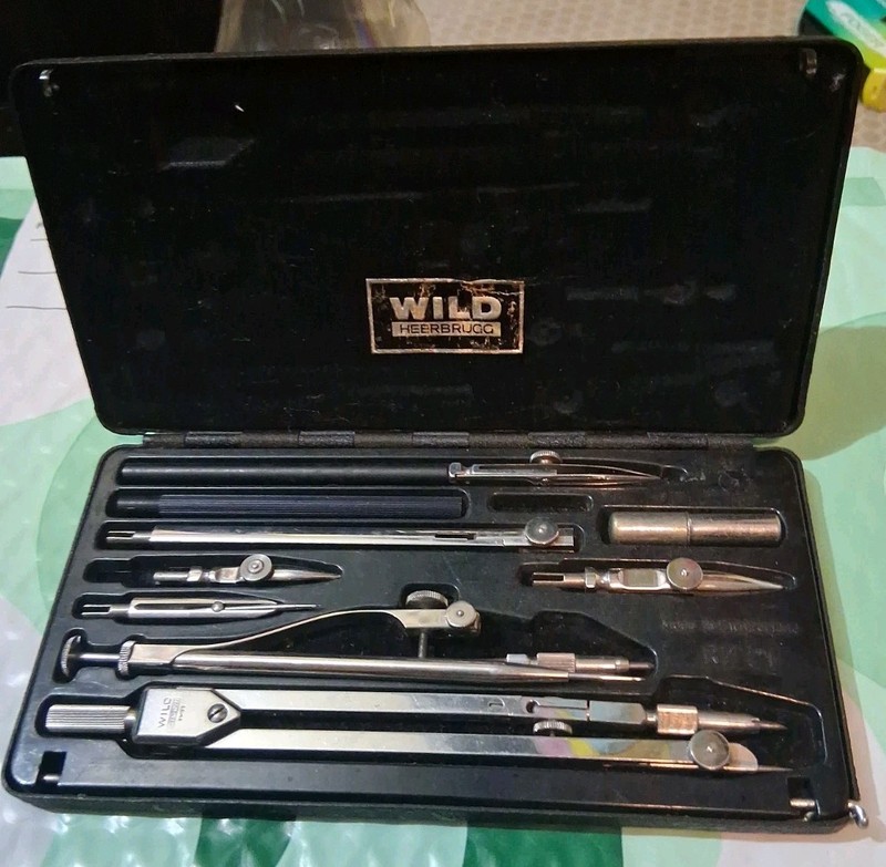Vintage Wild Heerbrugg RZ-21 Swiss Drafting Compass Set w Hard Case Switzerland