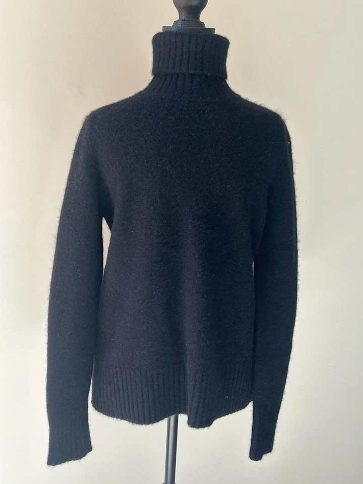 Black CASHMERE turtleneck sweater Men Women No Tag Size S/M - Image 3 of 4