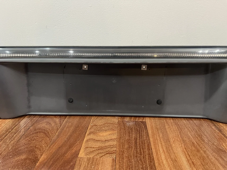 Arnés de luz trasera central del panel de matrícula trasera Cadillac Seville 1998-2004 Foto 4 de 4