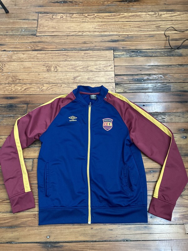Umbro Barcelona Soccer Mens Track Jacket Polyester Size Large Full Zip