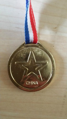 Children Gold Winners Plastic Winner Medals Game Toys Prizes Awards Kids Party - Picture 4 of 4