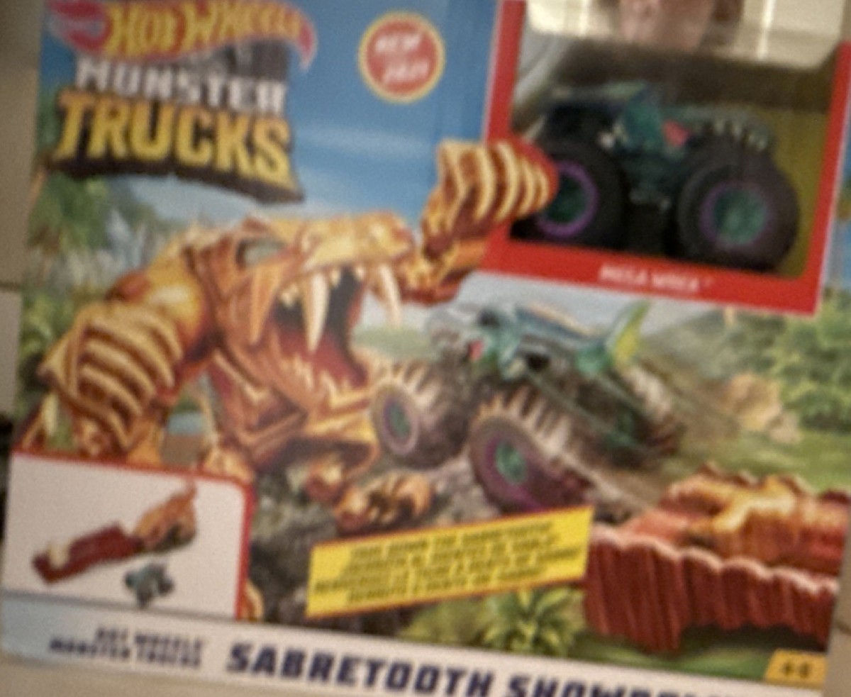 Hot Wheels Monster Trucks Sabretooth Showdown Play Set Mega Wrex