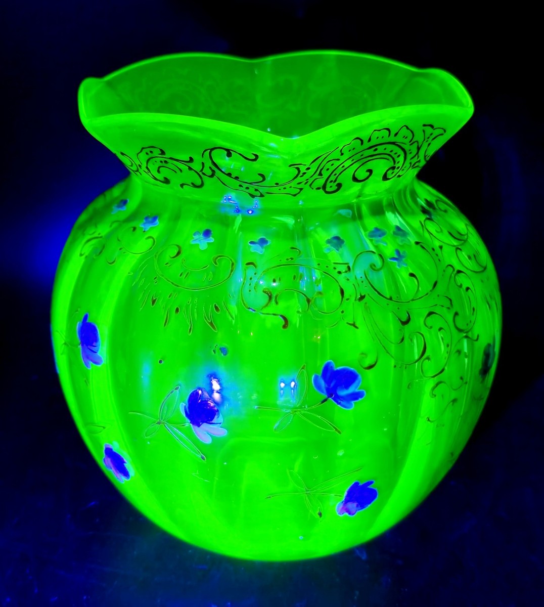 Antique MOSER Uranium 1800'S Rare Glass Vase W/ Applications