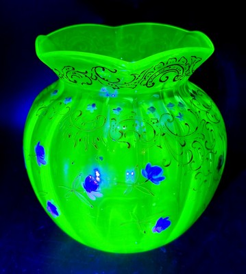Antique MOSER Uranium 1800'S Rare Glass Vase W/ Applications