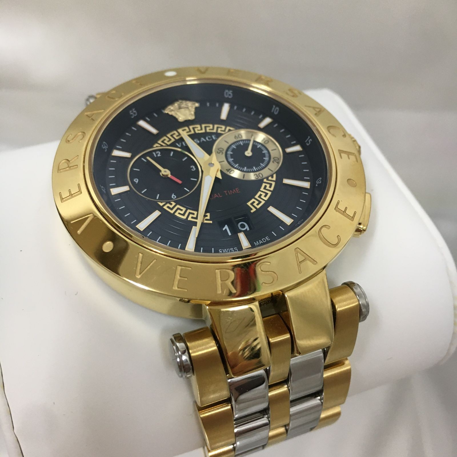 Versace V-Race Dual Time Watch VEBV00519 Black Dial Used with Extra Band From Ja thumbnail 4