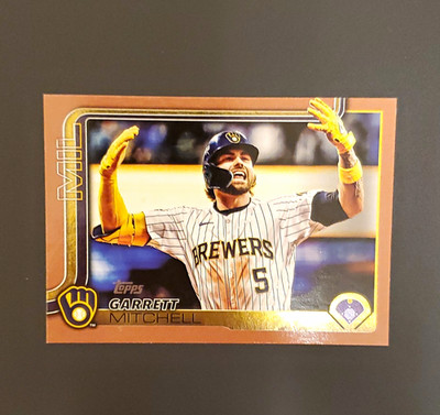 Topps Series 2 2025 Garrett Mitchell #643 Milwaukee Brewers Gold /2025