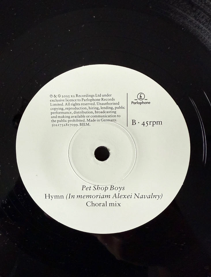 PET SHOP BOYS - HYMN - SIGNED 7" VINYL - LIMITED TO 300 COPIES - EXTREMELY  RARE - Image 2 of 4