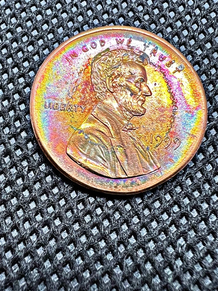 1999-P Close AM Broadstruck GLOWING Error Monster Rainbow Toned Gem Lincoln Cent - Image 4 of 4