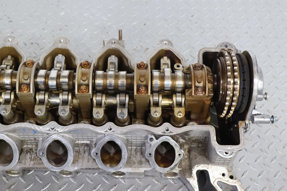 08-11 Maybach 57 5,5 L V12 SOHC izquierda izquierda izquierda izquierda culata motor con válvulas y árbol de levas Foto 3 de 4