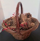 16" Willow Basket With Pinecones, Cinnamonsticks, Nuts, And Hollyberry.    #127 — photo 9