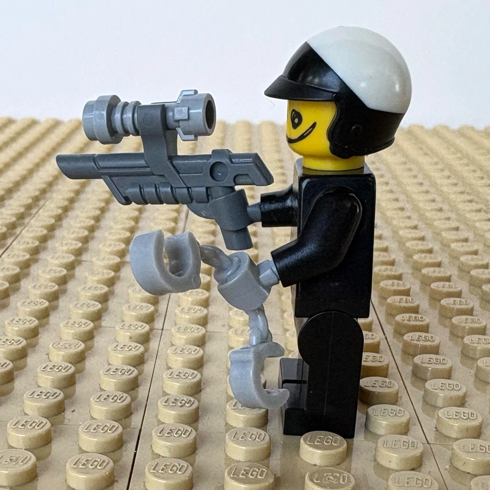 LEGO Movie: Scribble-Face Bad Cop, HANDCUFFS, coltlm-7, 71004, SERIES, 2014 - Image 4 of 4