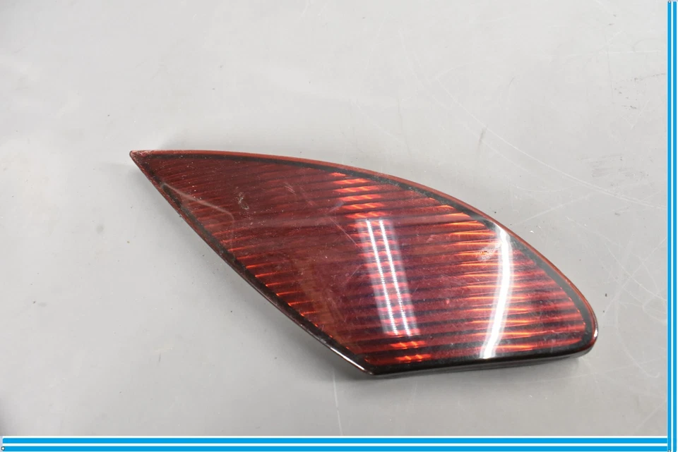 02-10 Lexus SC430 Reflector de luz trasera del maletero del lado del conductor trasero izquierdo OEM Foto 2 de 4